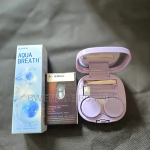 Photo - Contact Lens With Case and Solution