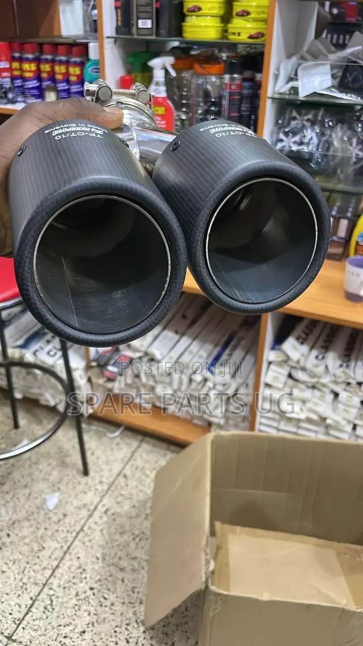 Akrapovič Tp-ct/10 Carbon Fiber Dual Exhaust Ends / Muffler