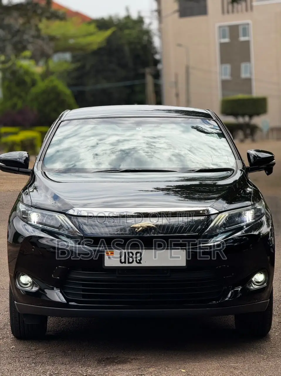 Toyota Harrier 2.0 2015 Black