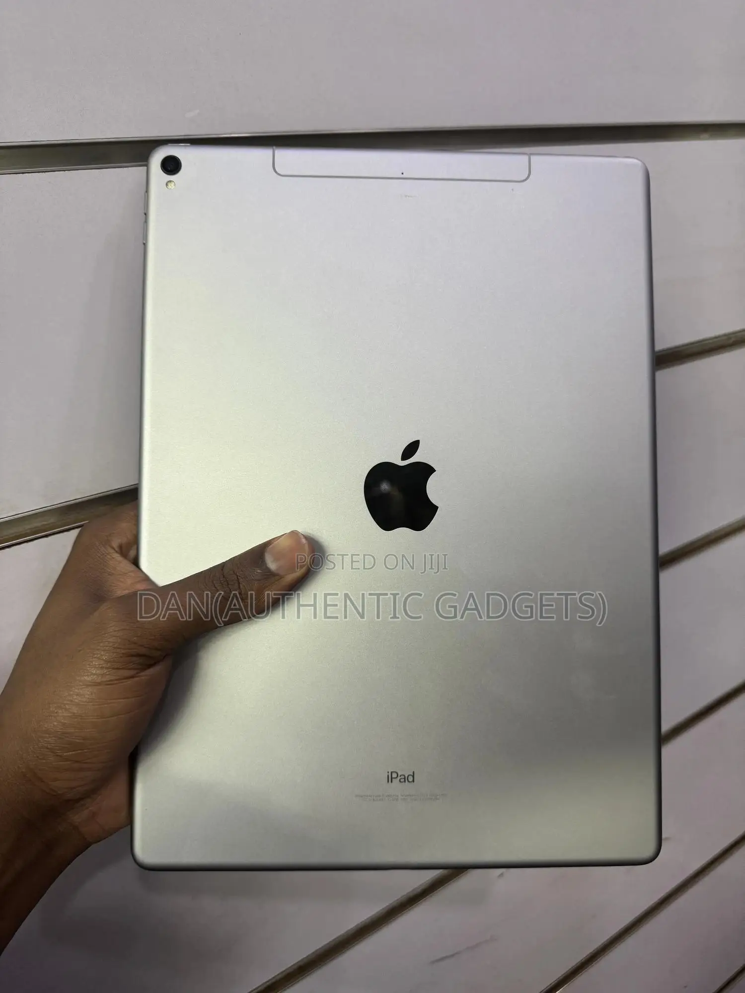 Apple iPad Pro 12.9 (2017) 64 GB Gray