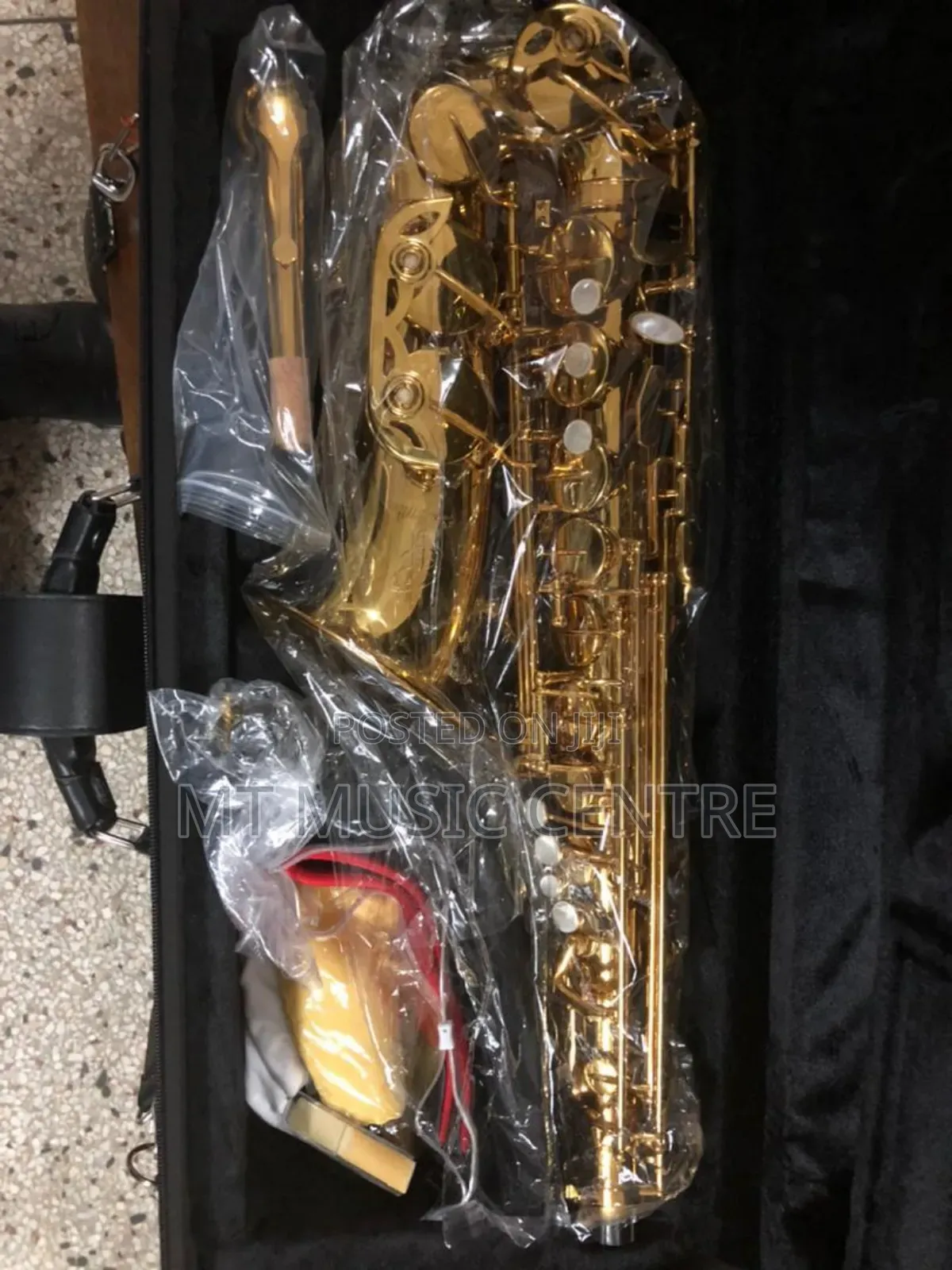 Saxophone Brand-New