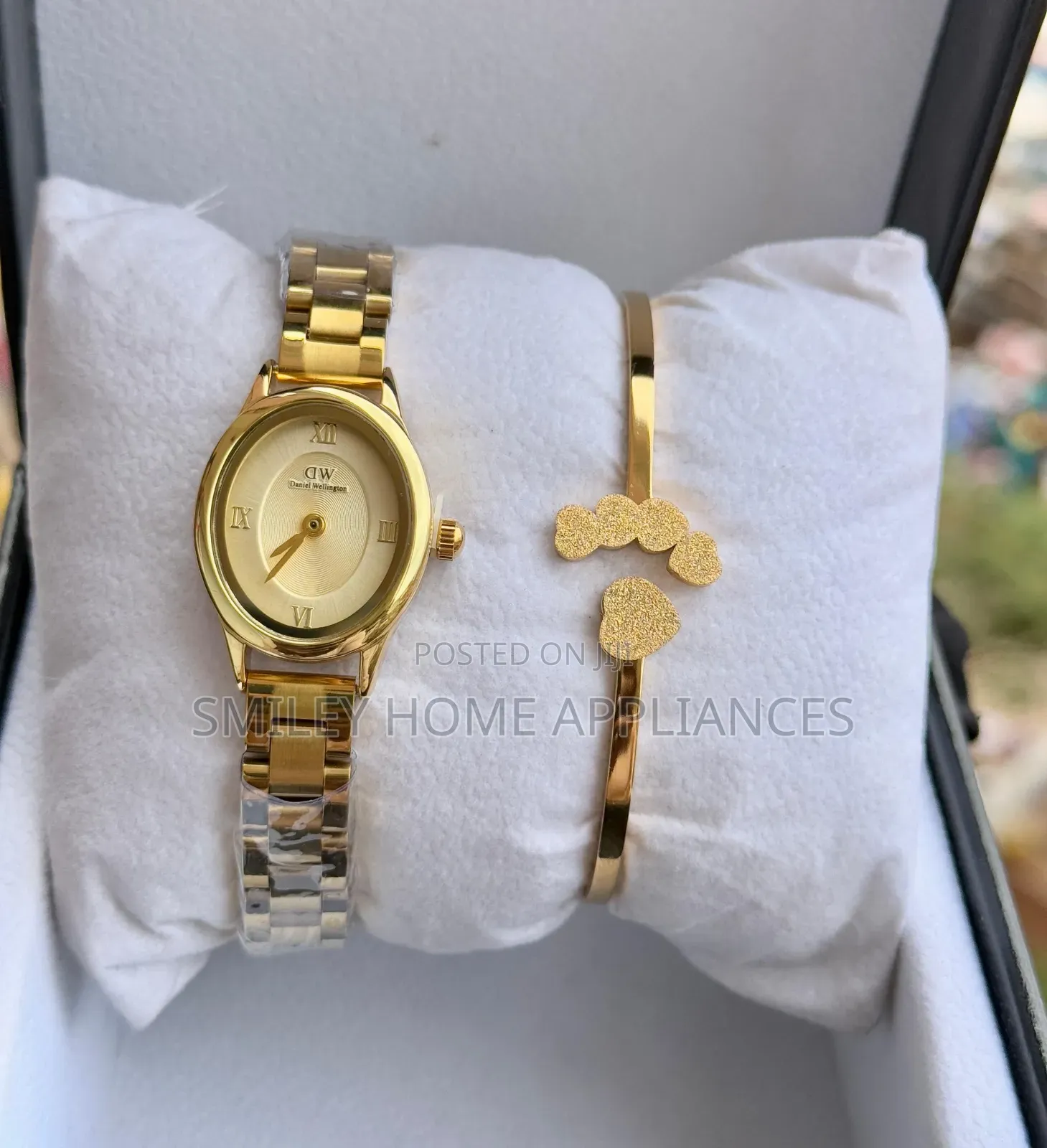 Full Gold Color Daniel Wellington Ladies Stylish Gift Box