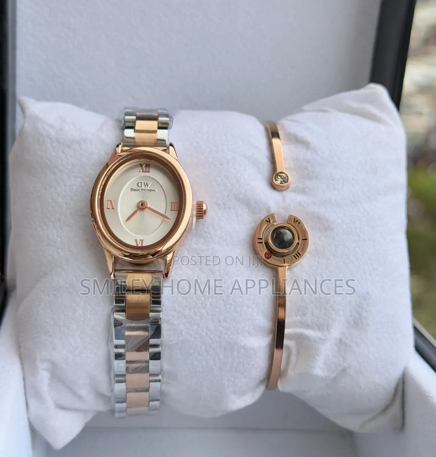 20% Discount Sales on Daniel Wellington Ladies Gift Watch