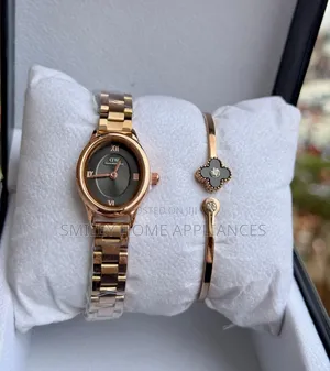 Dark Rose Gold Daniel Wellington Ladies Watch With Bracelet