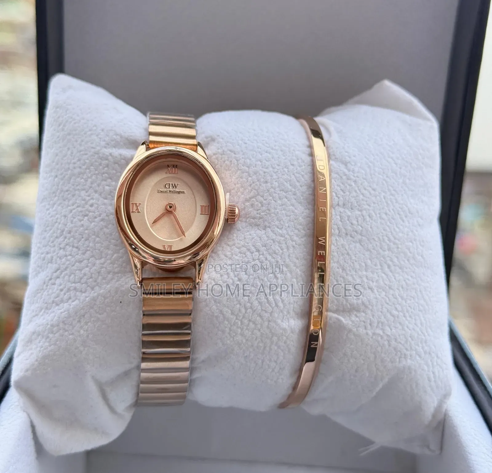 Rose Gold Dw Beautiful Ladies Wrist Watch Box With Bracelet