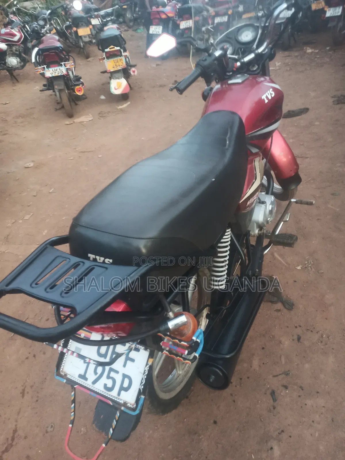 TVS HLX 125 2023 Red