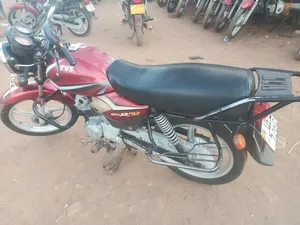 TVS HLX 125 2023 Red