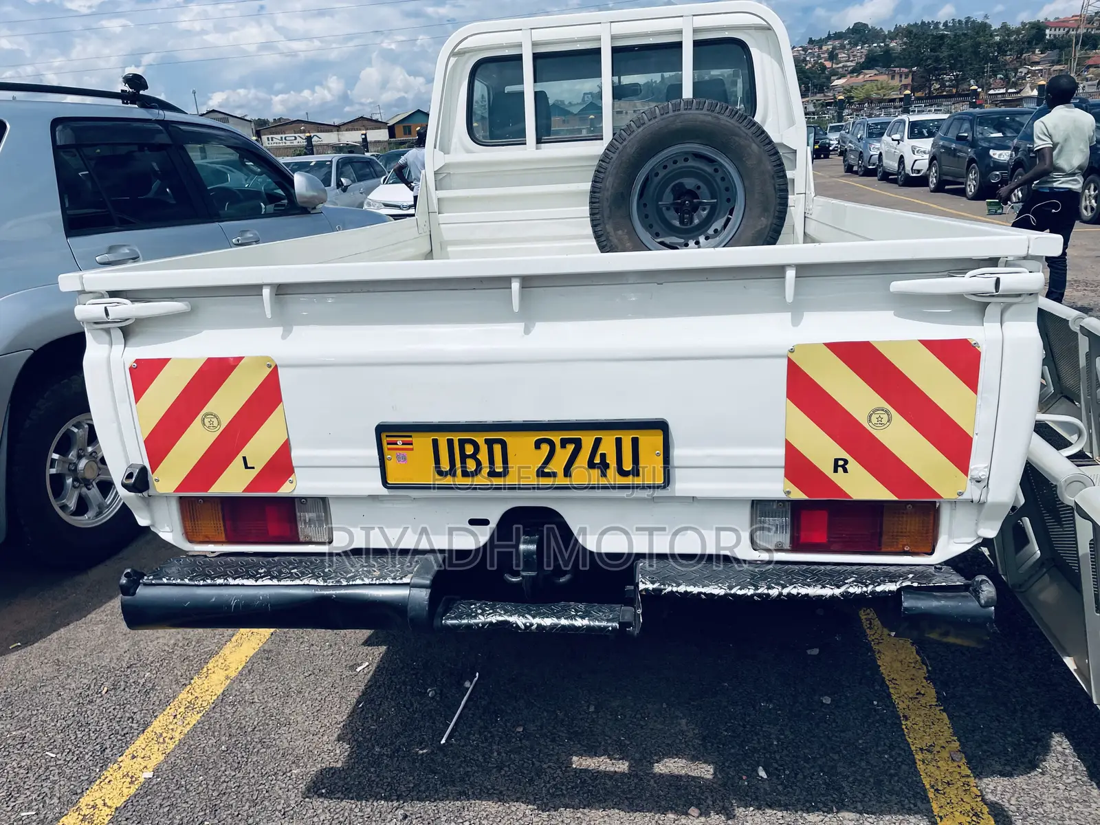Toyota Land Cruiser 2011 White