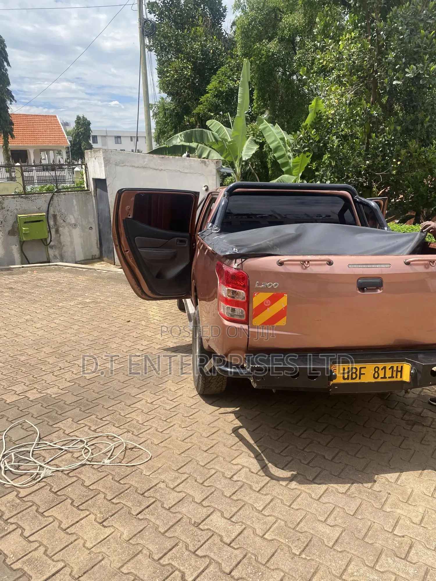 Mitsubishi L200 Double Cab 2.4 181hp 4WD 2019 Brown