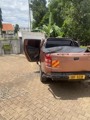 Mitsubishi L200 Double Cab 2.4 181hp 4WD 2019 Brown