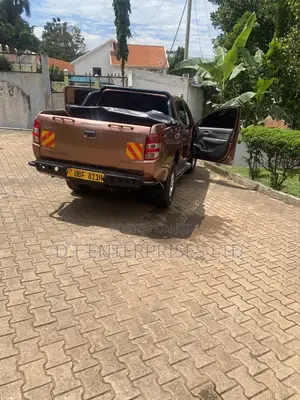 Mitsubishi L200 Double Cab 2.4 181hp 4WD 2019 Brown