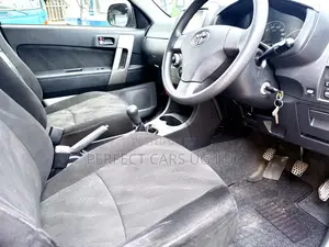 Toyota Rush 1.5 AWD 2011 Gray