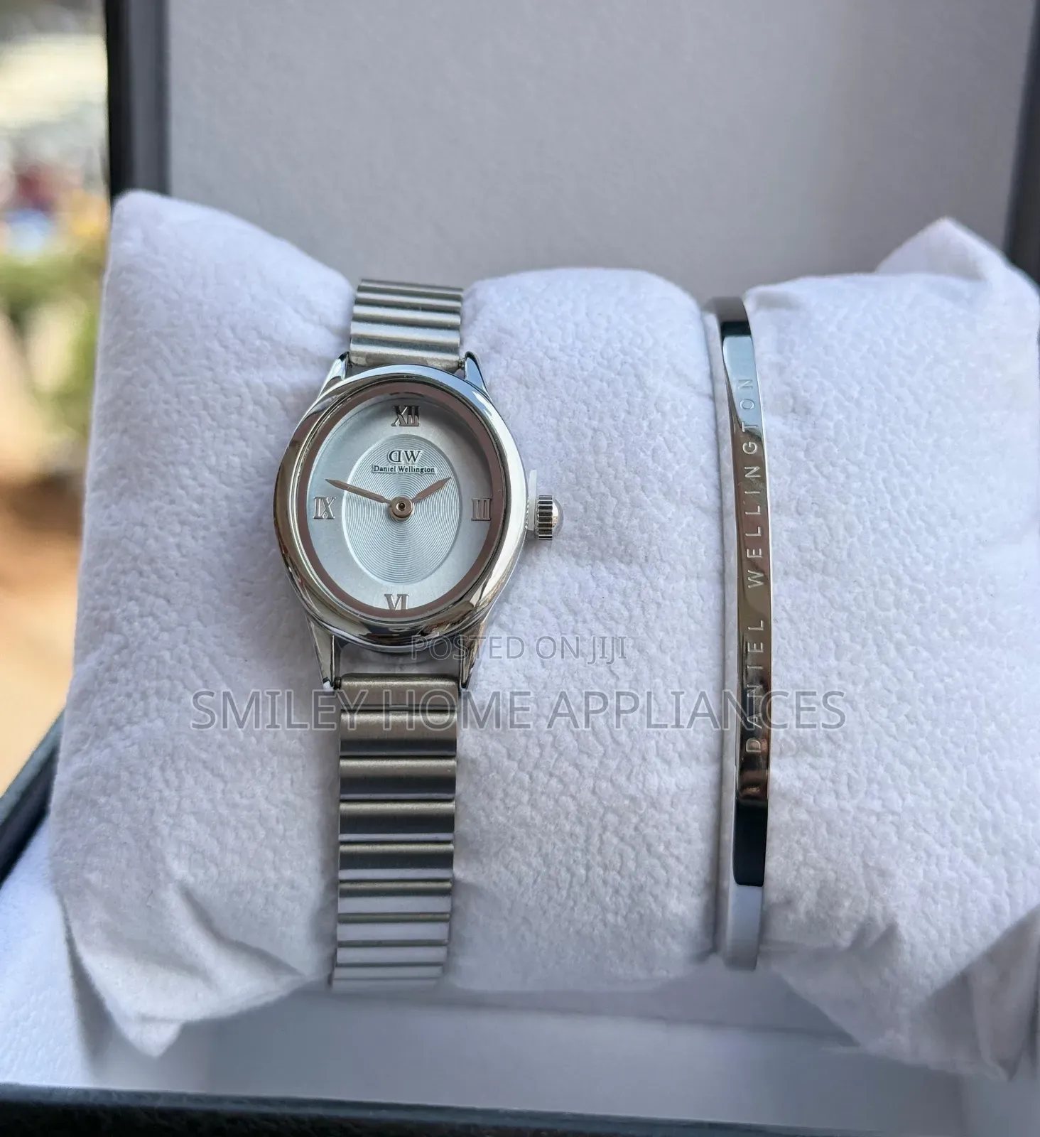 Original Dw Beautiful Ladies Silver Gift Box Watch