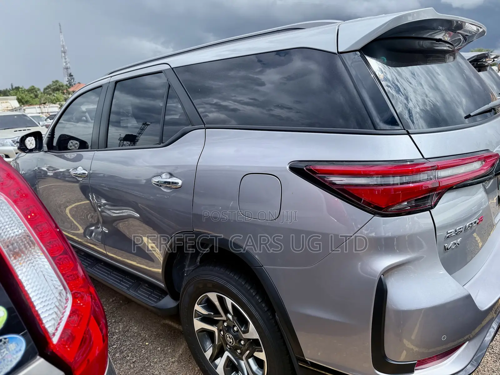 Toyota Fortuner 2.8 D AWD 2023 Silver