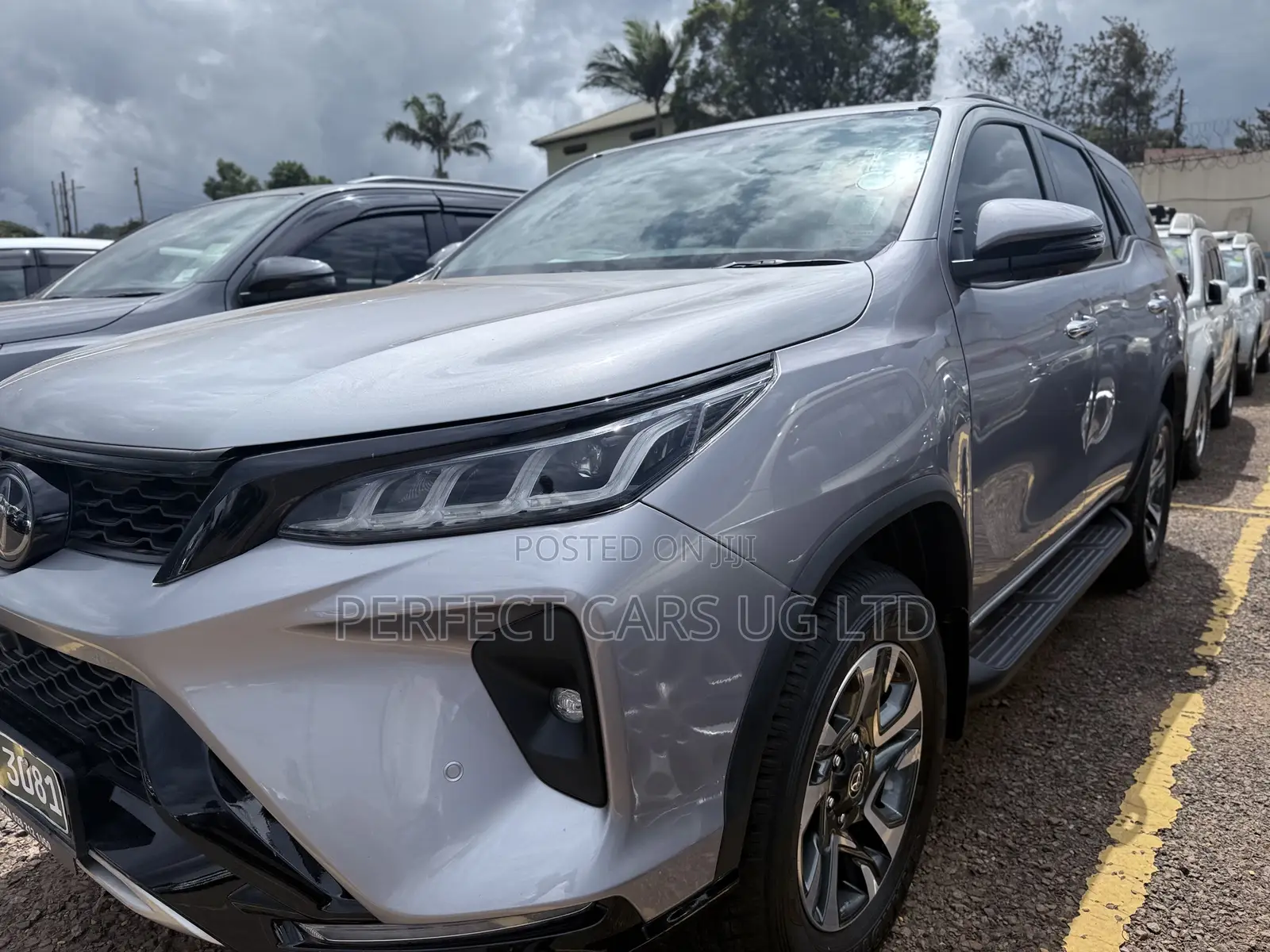 Toyota Fortuner 2.8 D AWD 2023 Silver