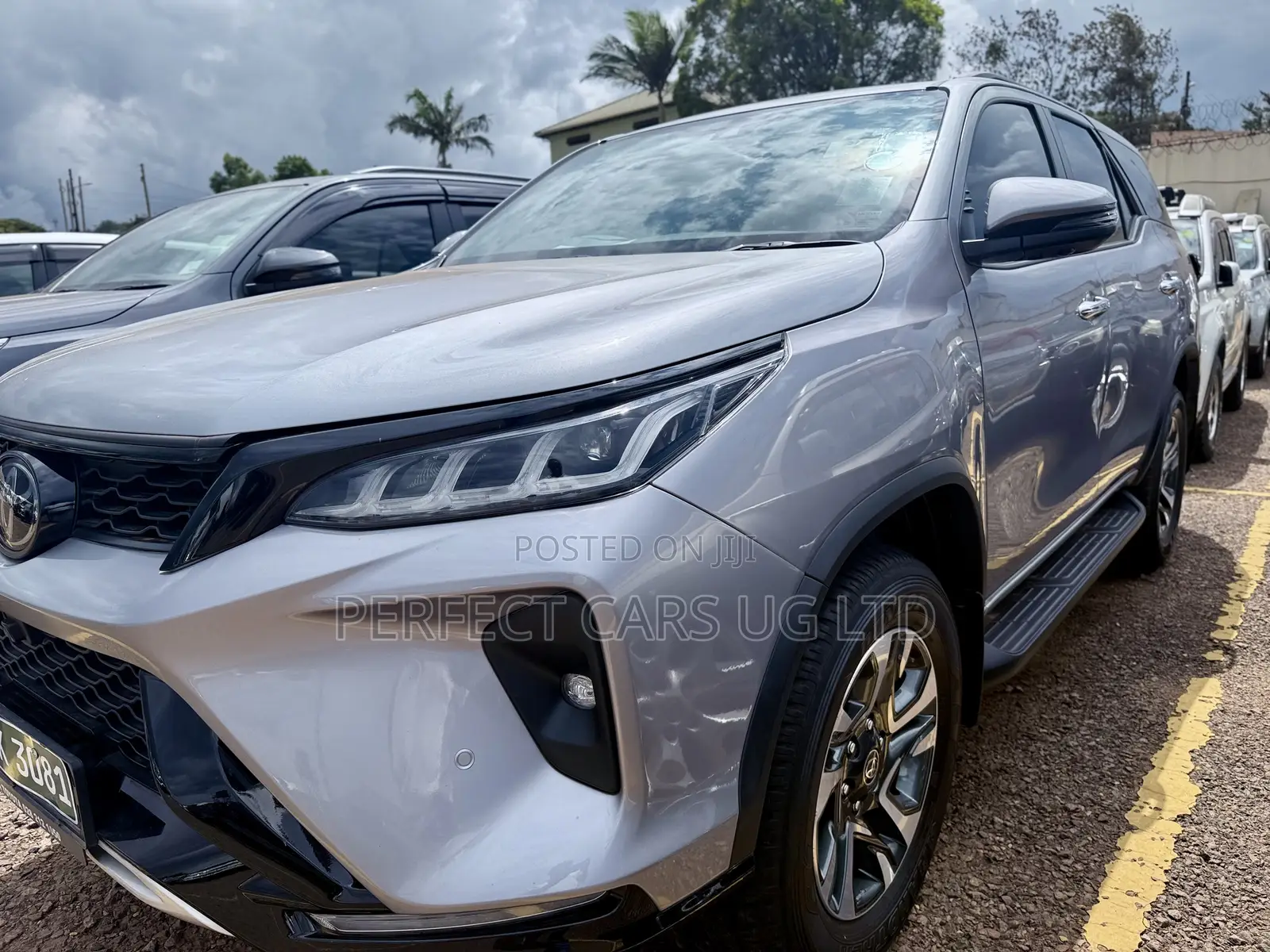 Toyota Fortuner 2.8 D AWD 2023 Silver