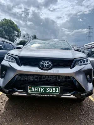 Toyota Fortuner 2.8 D AWD 2023 Silver