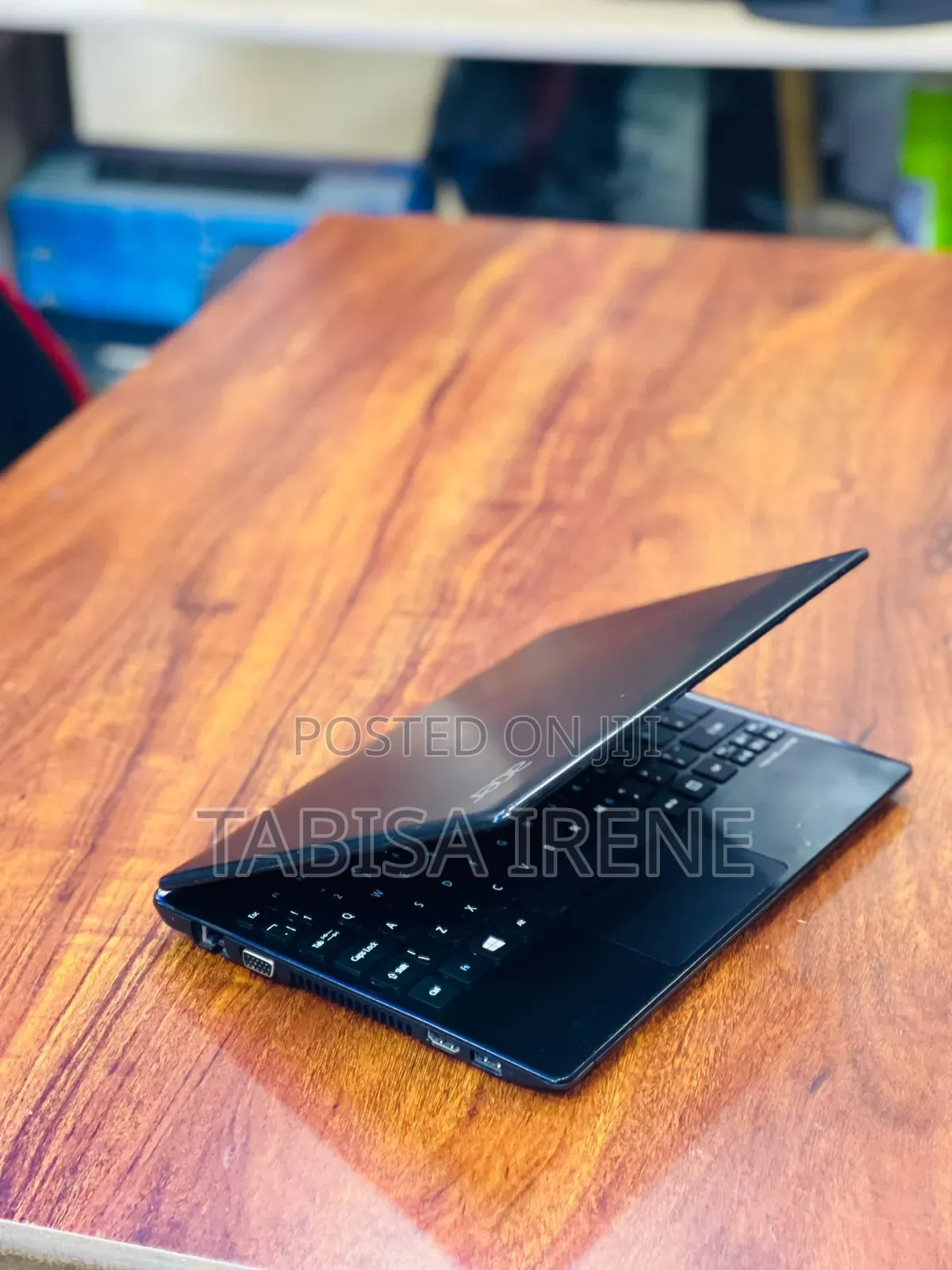 New Laptop Acer TravelMate B113 4GB Intel Core I3 SSD 256GB