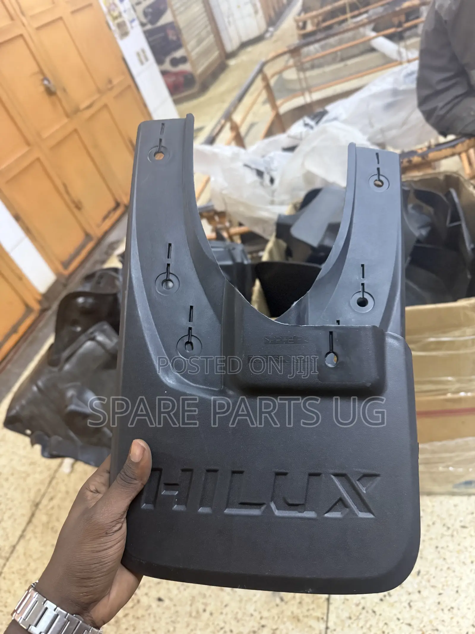 Hilux Revo 2wd Mudflaps