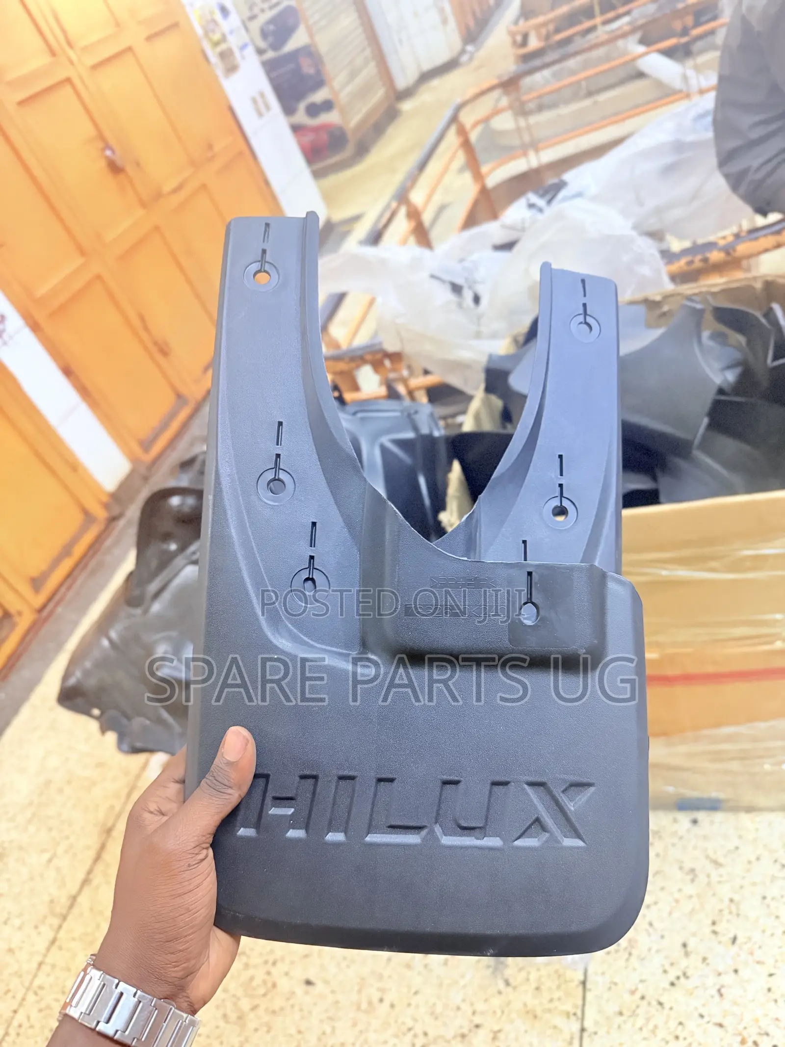 Hilux Revo 2wd Mudflaps