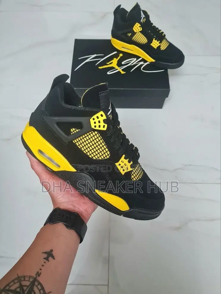 Air Jordan 4 Yellow Thunder