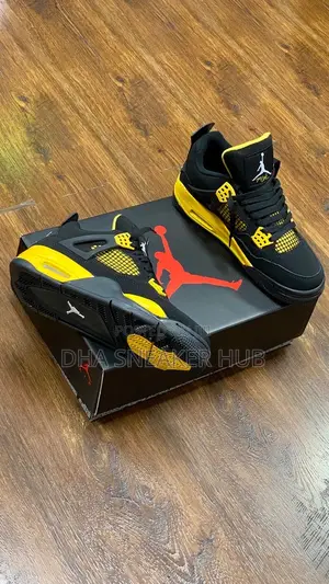 Air Jordan 4 Yellow Thunder