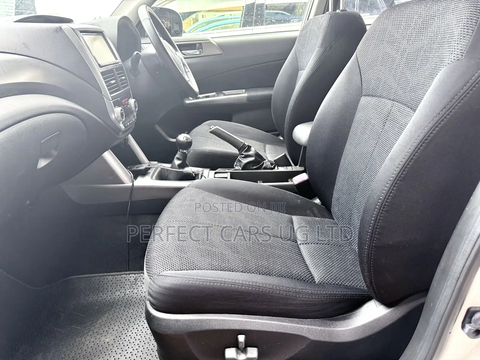 Subaru Forester 2.0D XS 2011 Pearl