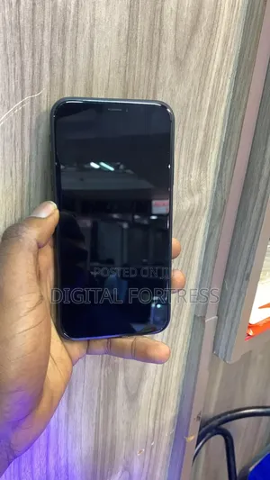 Apple iPhone XR 64 GB Black