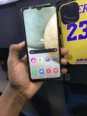 Samsung Galaxy A12 64 GB
