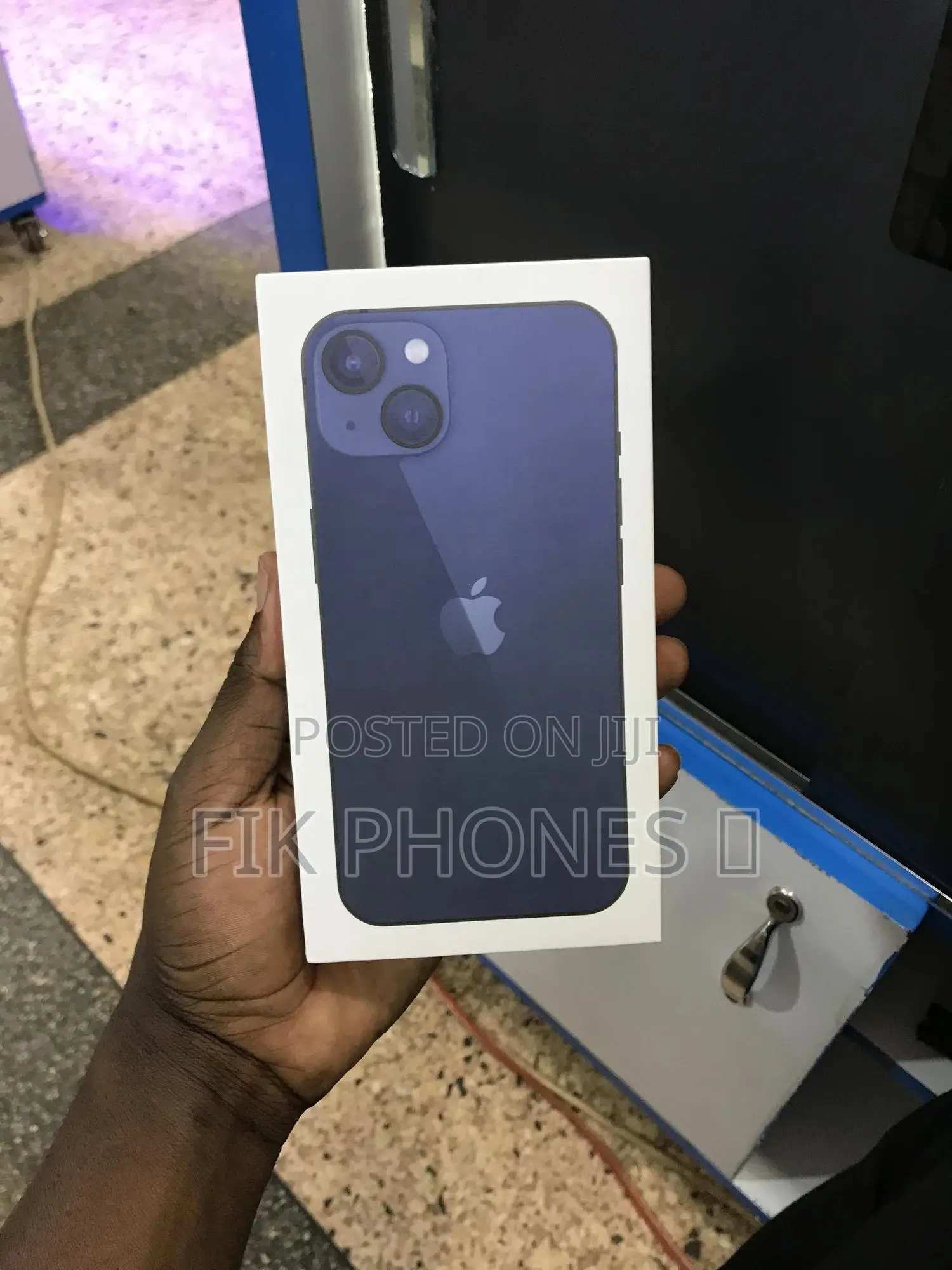 New Apple iPhone 13 256 GB Blue