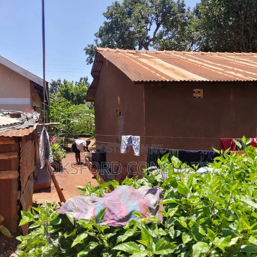 1bdrm House in Makindye for sale
