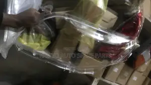 Headlamp Lense Toyota Fielder 2010