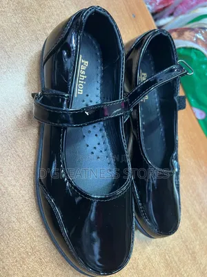 Girls Shinny School Shoes