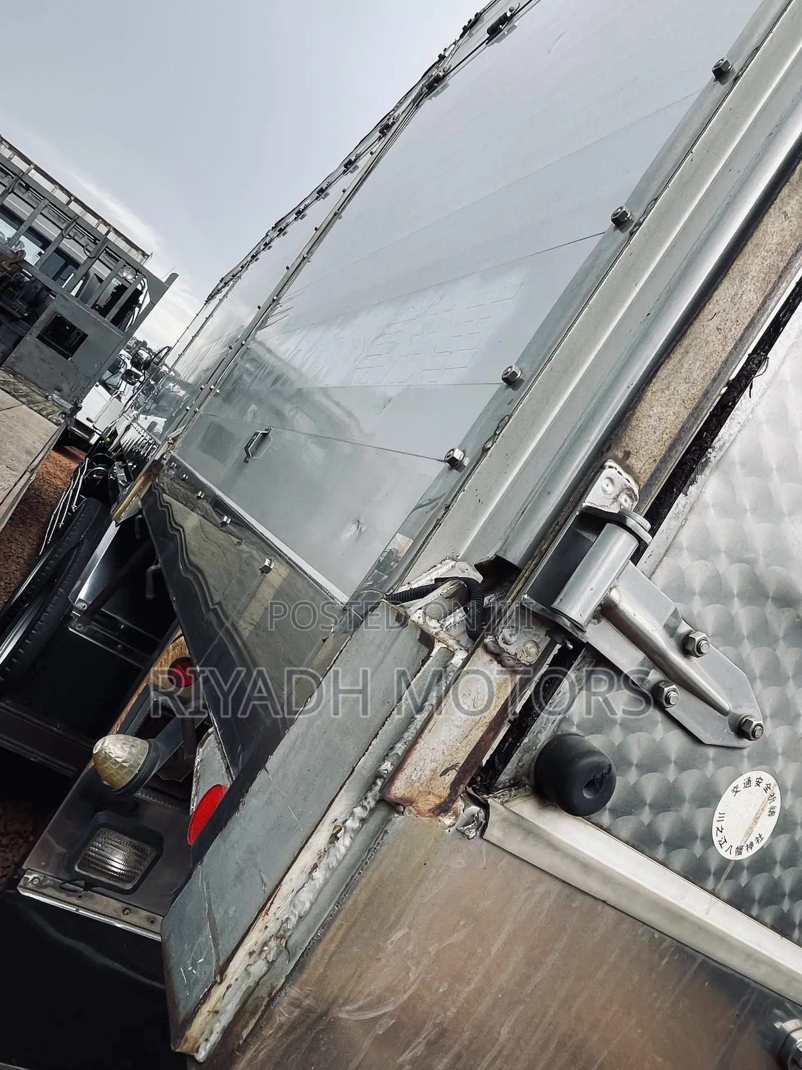Fuso Supergreat 6d40engine 10tyres
