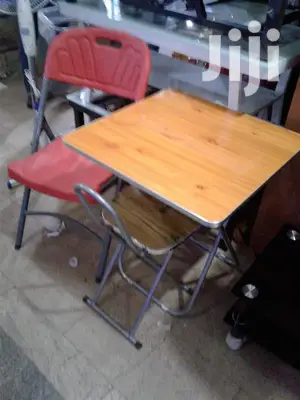 Foldable Wooden Reading Table