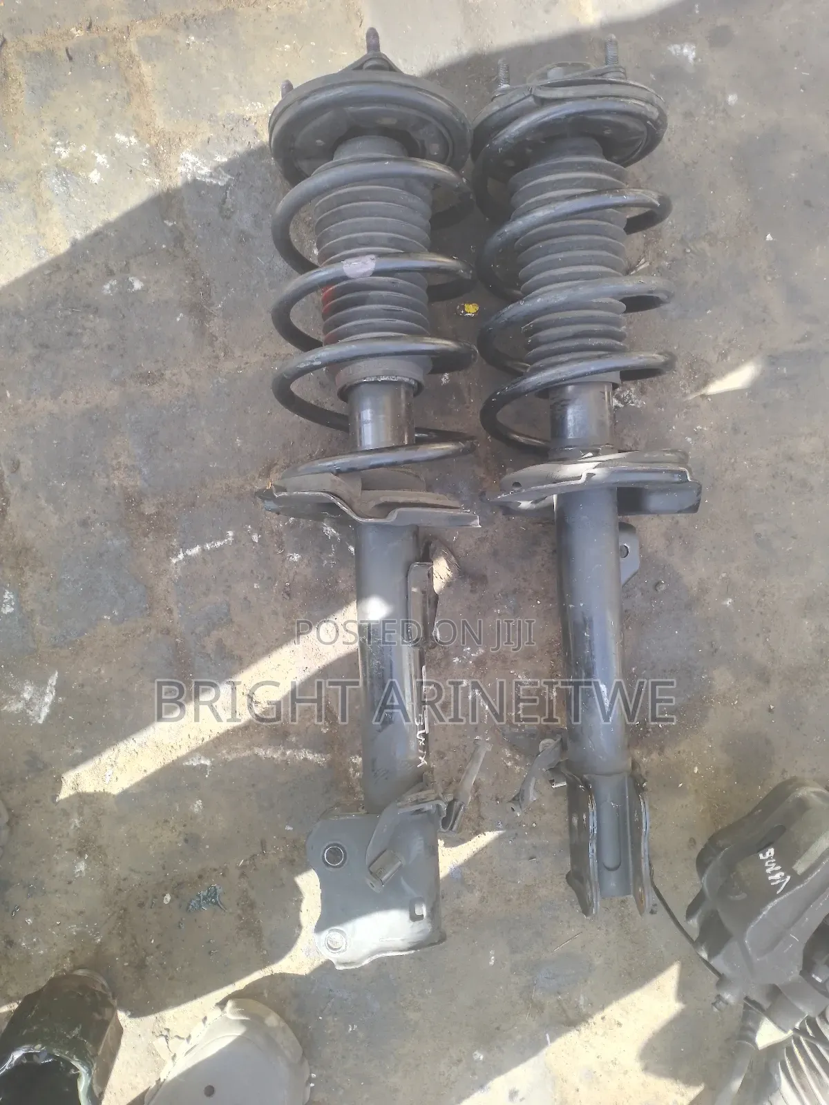 Front Shock Absorbers for Mitsubishi Outlander 2012