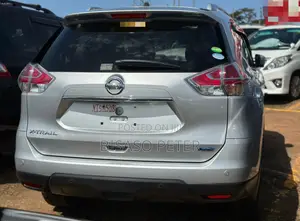Nissan X-Trail 2.0 Petrol FWD 2016 Silver