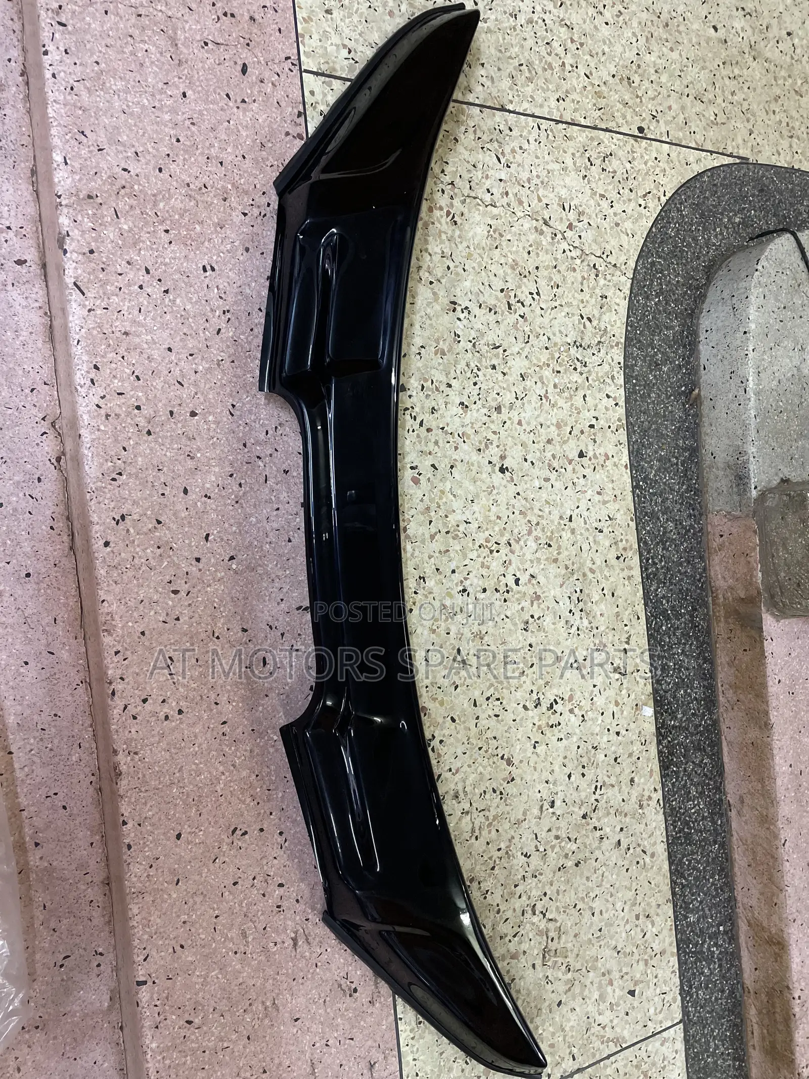 Bonnet Visor for Revo