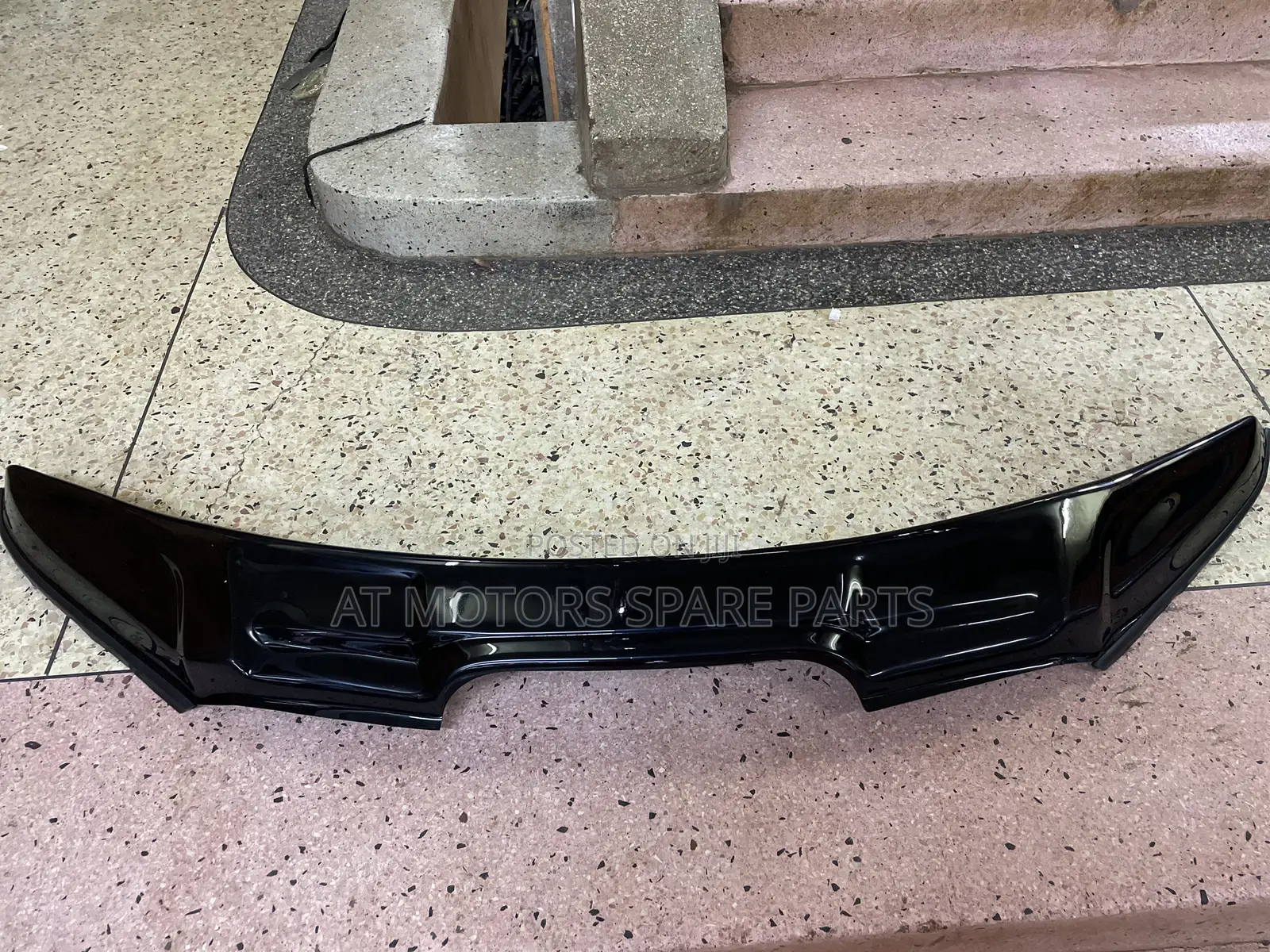Bonnet Visor for Revo