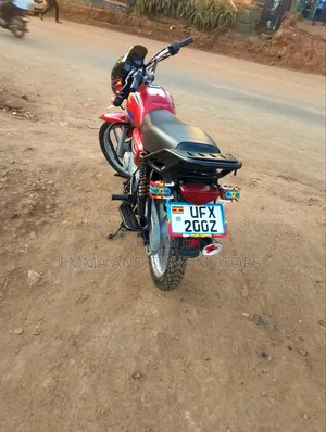 Bajaj Boxer 125 2023 Red