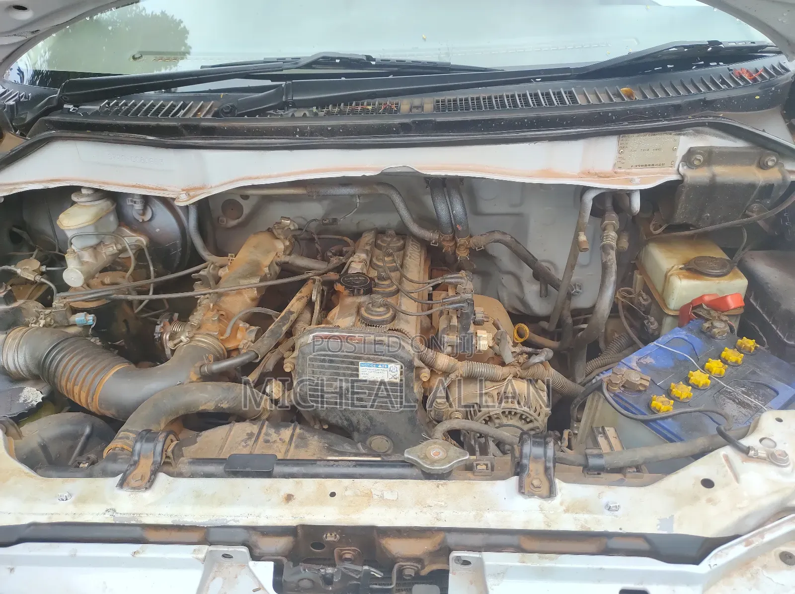Toyota Noah 2001 White