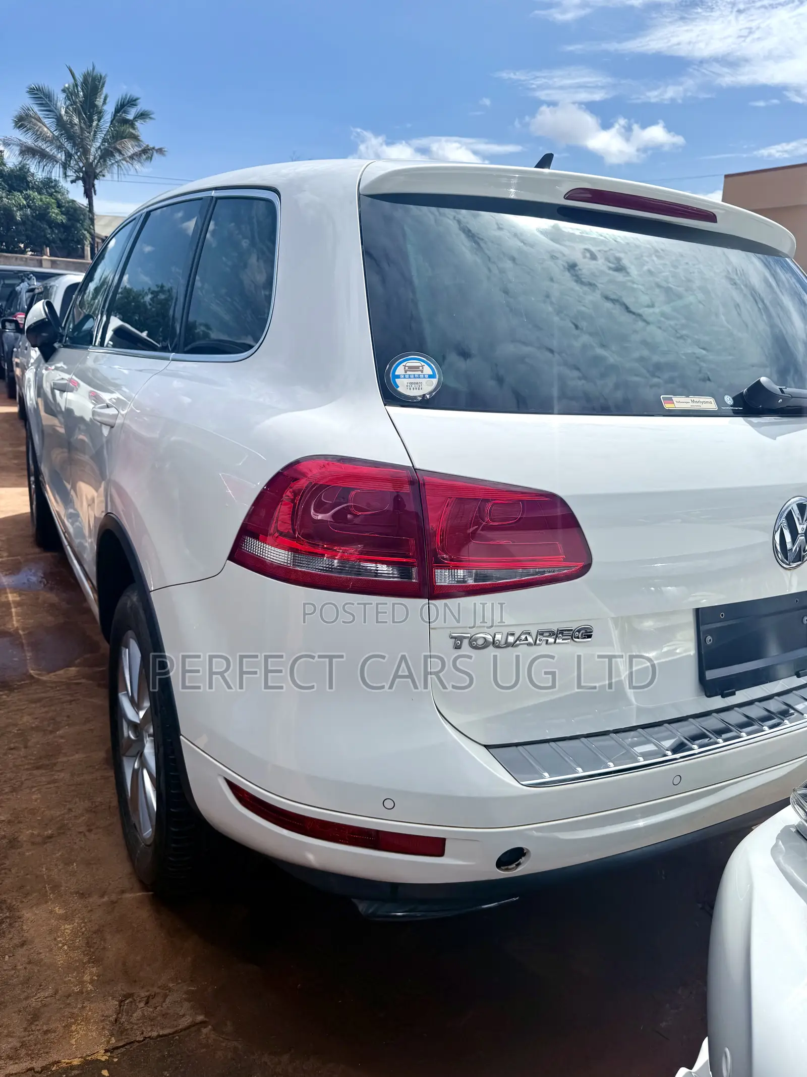 Volkswagen Touareg VR6 Lux 2011 Off white