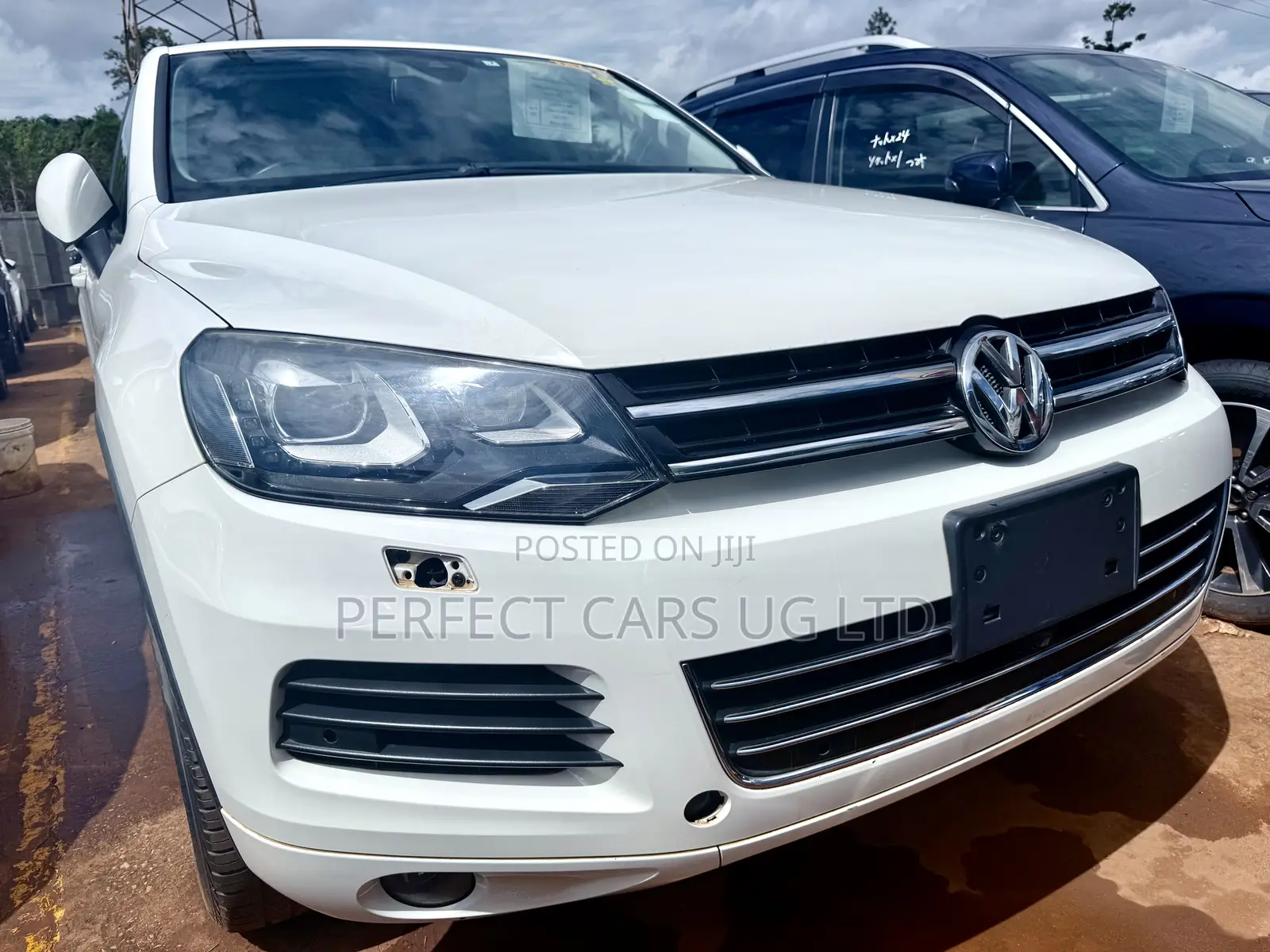 Volkswagen Touareg VR6 Lux 2011 Off white