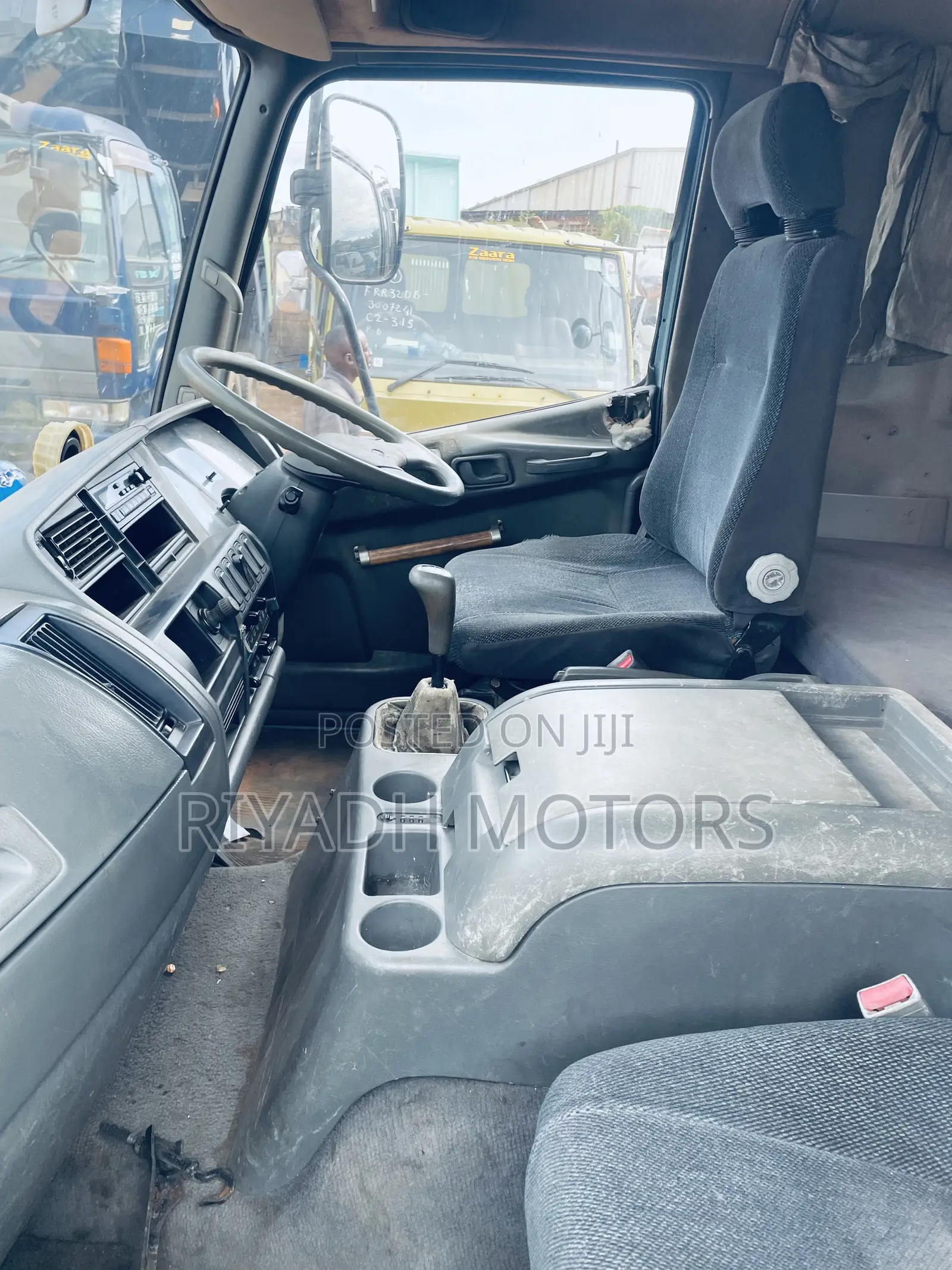 Fuso Truck 20ft Baby Face