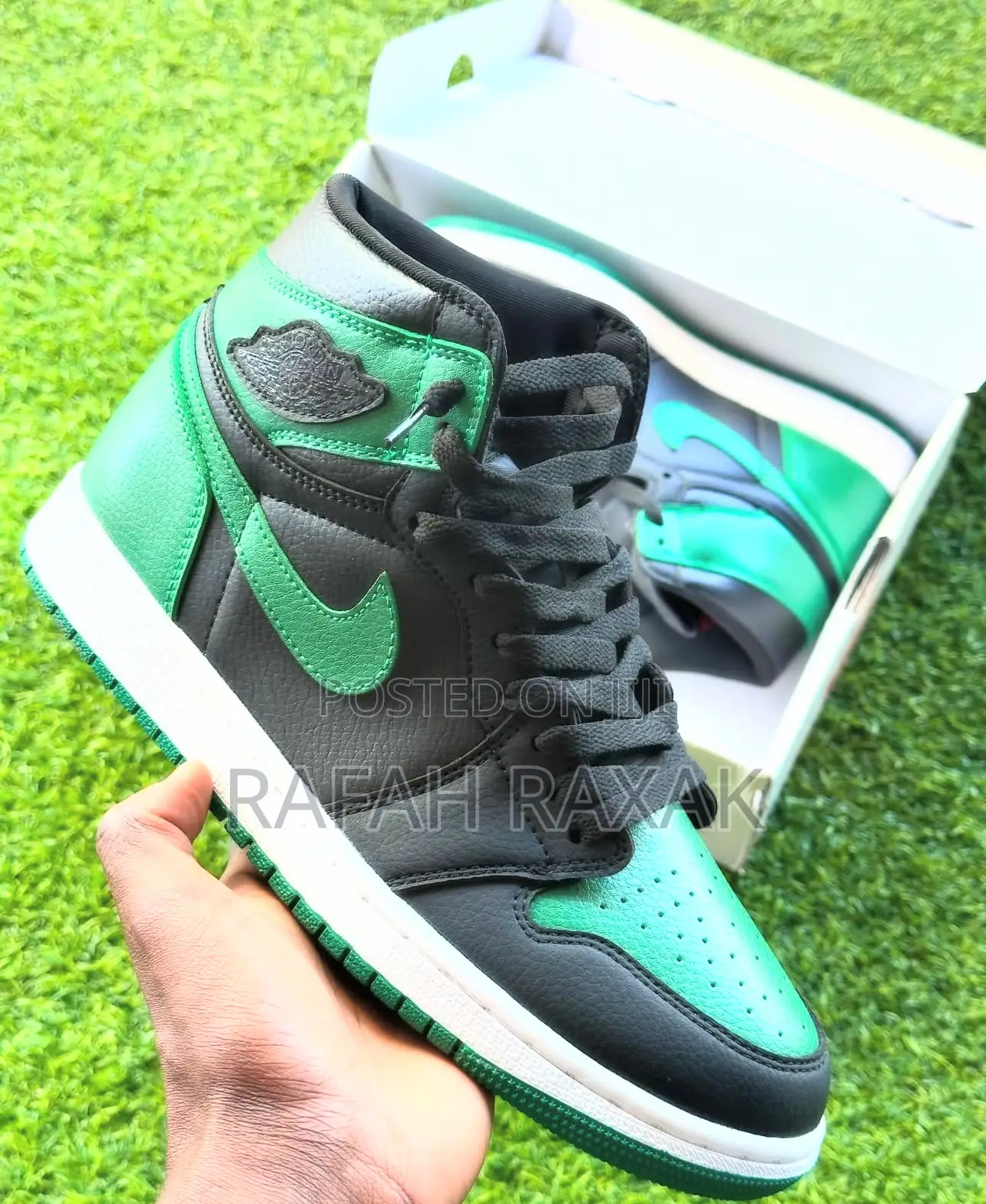 Nike Air Jordan 1 Retro High Pine Green Black Sneakers
