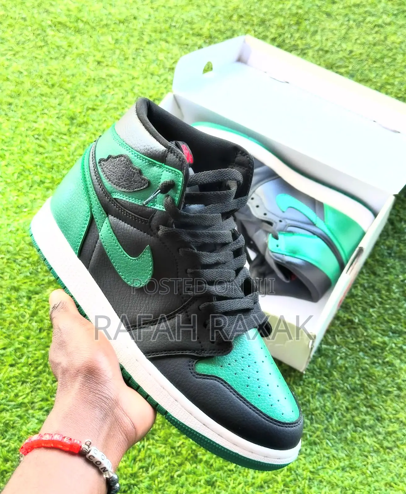 Nike Air Jordan 1 Retro High Pine Green Black Sneakers