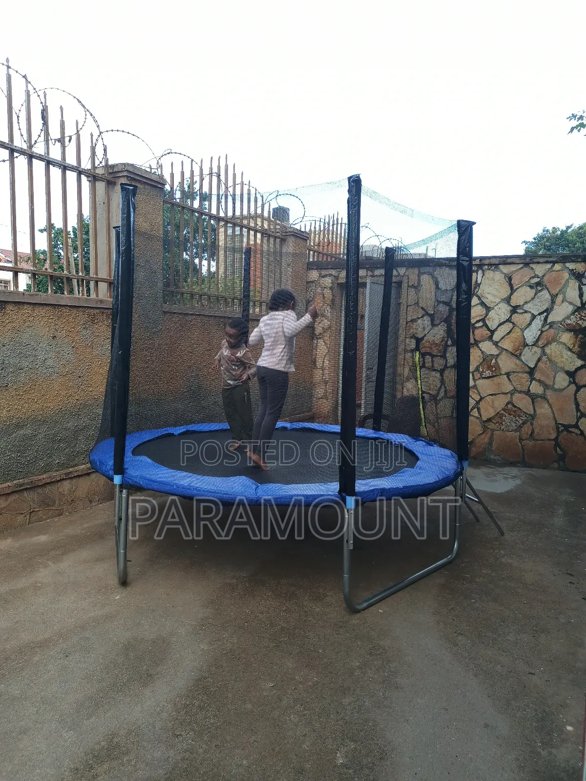 Trampoline (6ft)