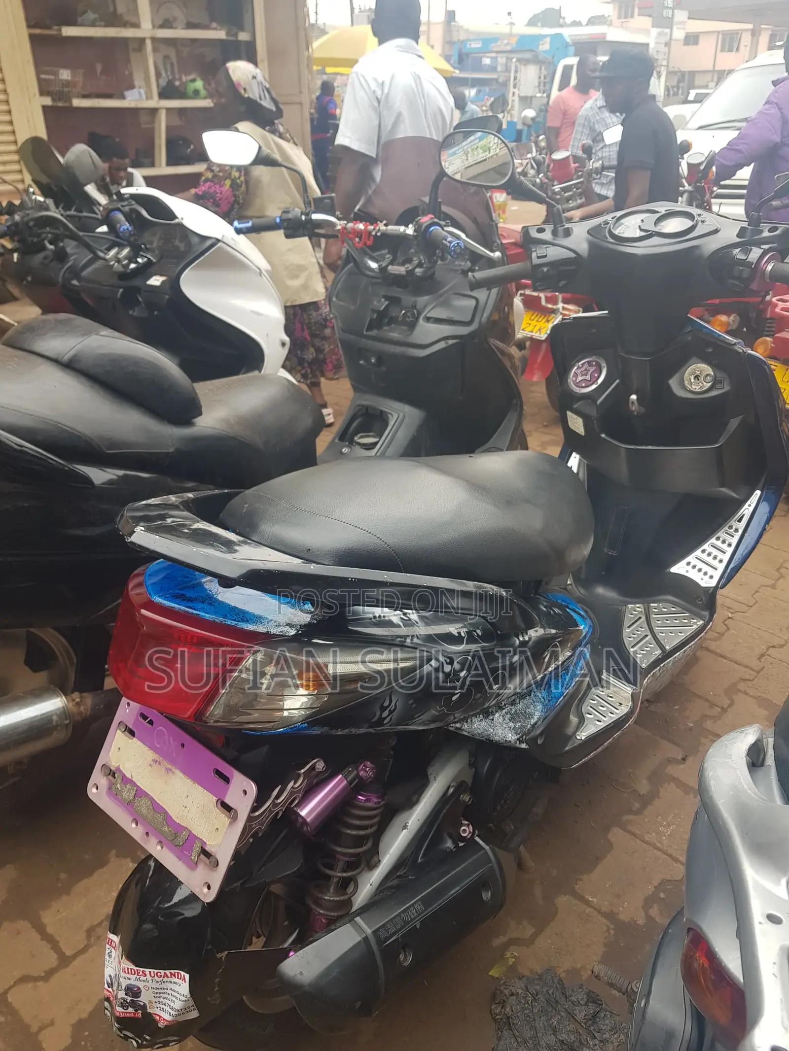 Honda 2011 Blue