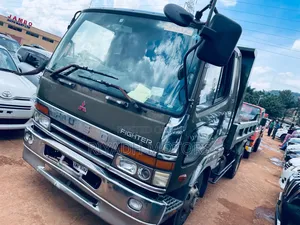 Fuso Baby Face 6d16 Tipper
