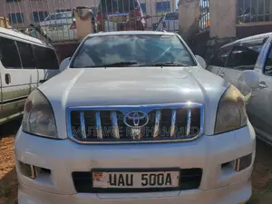 Photo - Toyota Land Cruiser Prado 2006 White